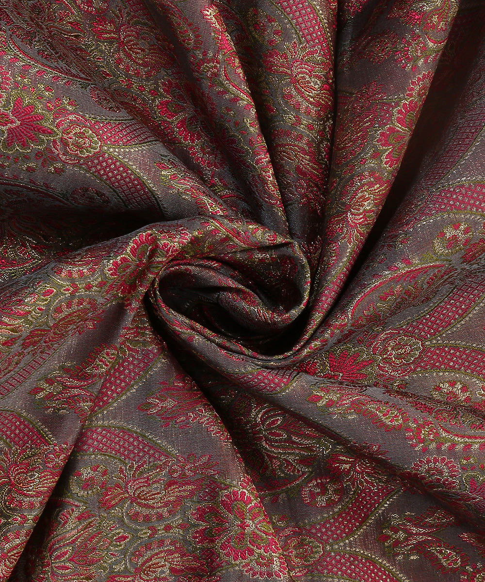 Handloom_Dark_Grey_Pure_Katan_Silk_Kimkhab_Banarasi_Fabric_With_Floral_Resham_Three_Color_Zari_WeaverStory_05