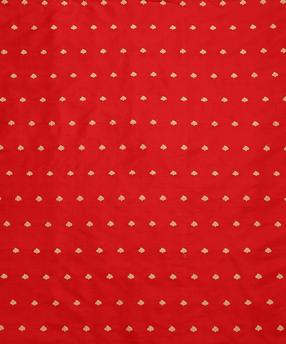 Handloom_Red_Pure_Katan_Silk_Pure_Katan_Silk_Cutwork_Banarasi_Fabric_With_Leaf_Booti_WeaverStory_03