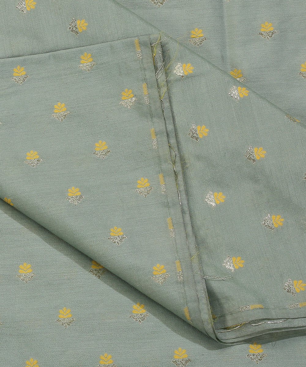 Pastel_Mint_Green_Handloom_Pure_Moonga_Silk_Banarasi_Fabrci_With_Cutwork_Meena_Booti_WeaverStory_04