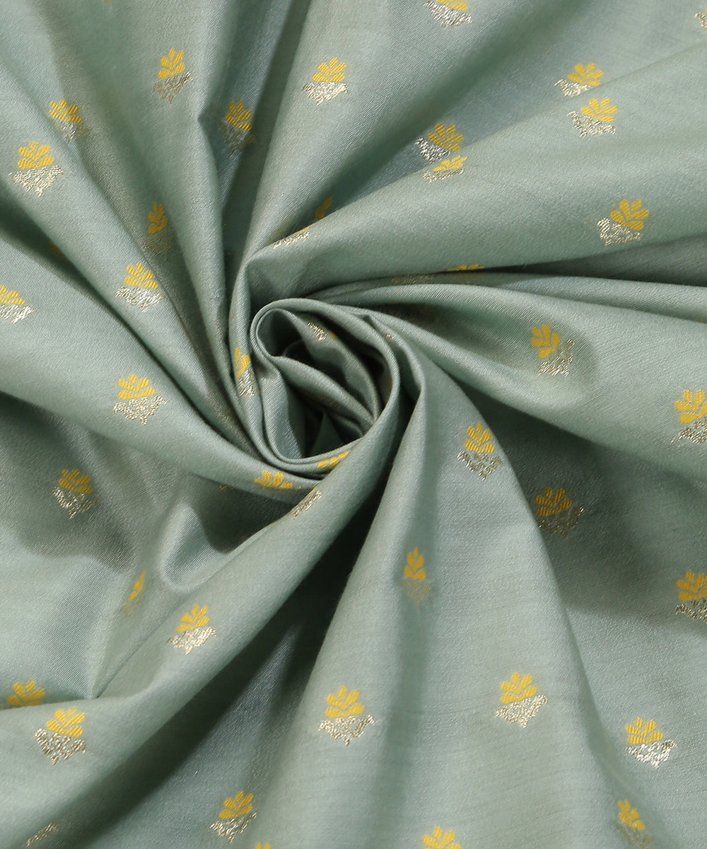 Pastel_Mint_Green_Handloom_Pure_Moonga_Silk_Banarasi_Fabrci_With_Cutwork_Meena_Booti_WeaverStory_05