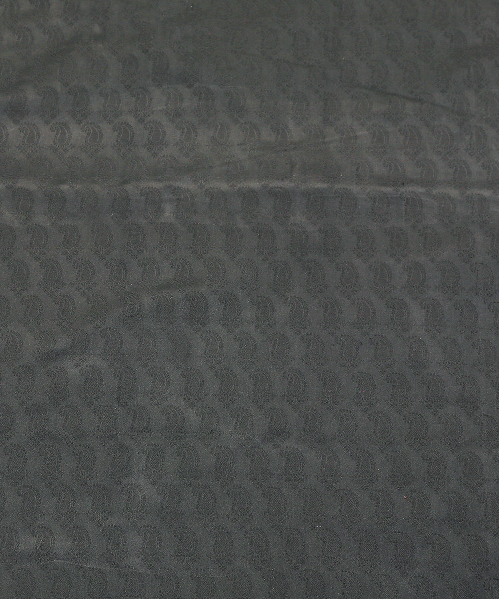Handloom_Black_Pure_Satin_Silk_Tanchoi_Banarasi_Fabric_With_Paisley_Design_WeaverStory_02
