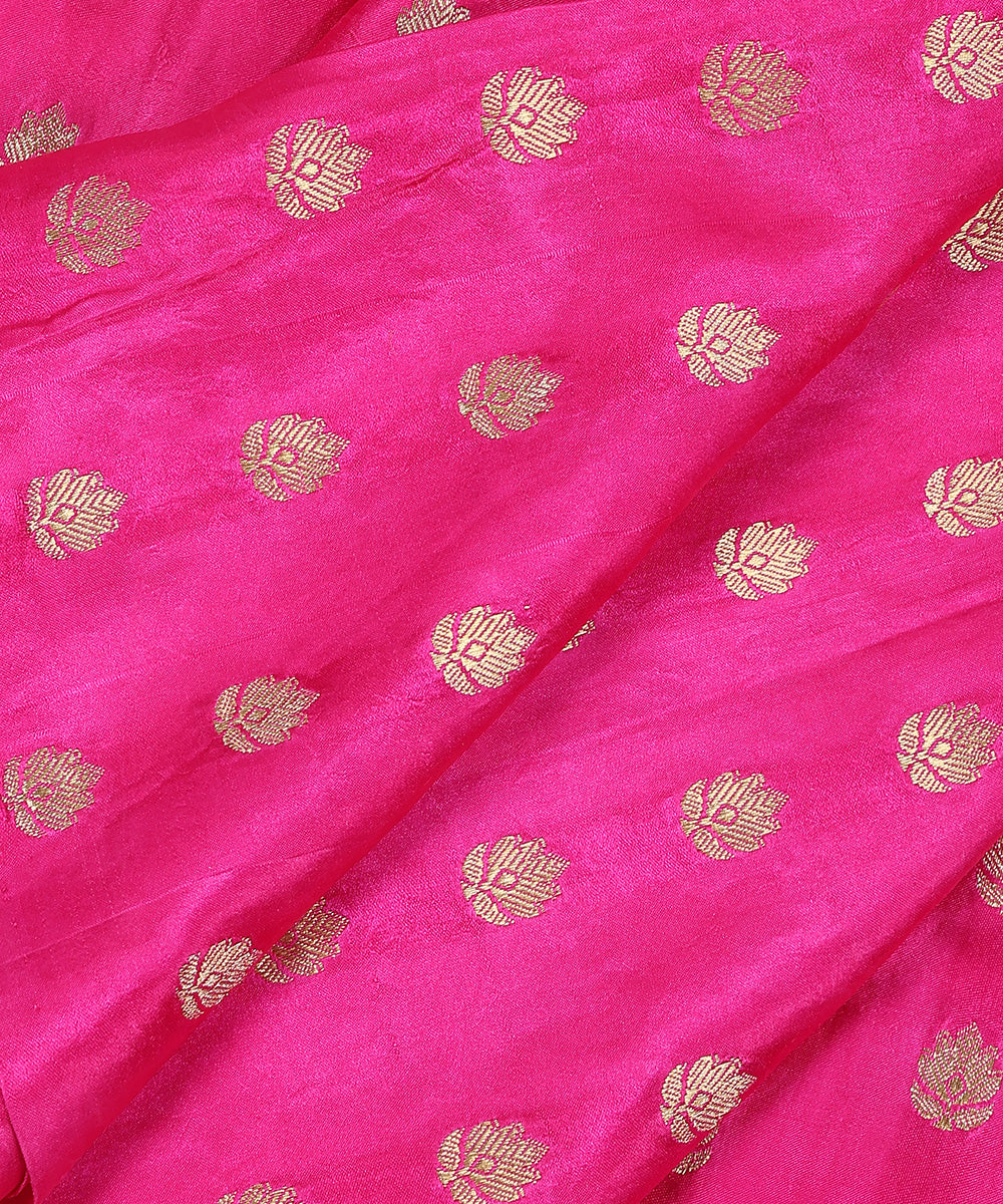 Handloom_Magenta_Pure_Gajji_Silk_Banarasi_Fabric_With_Zari_Booti_WeaverStory_04