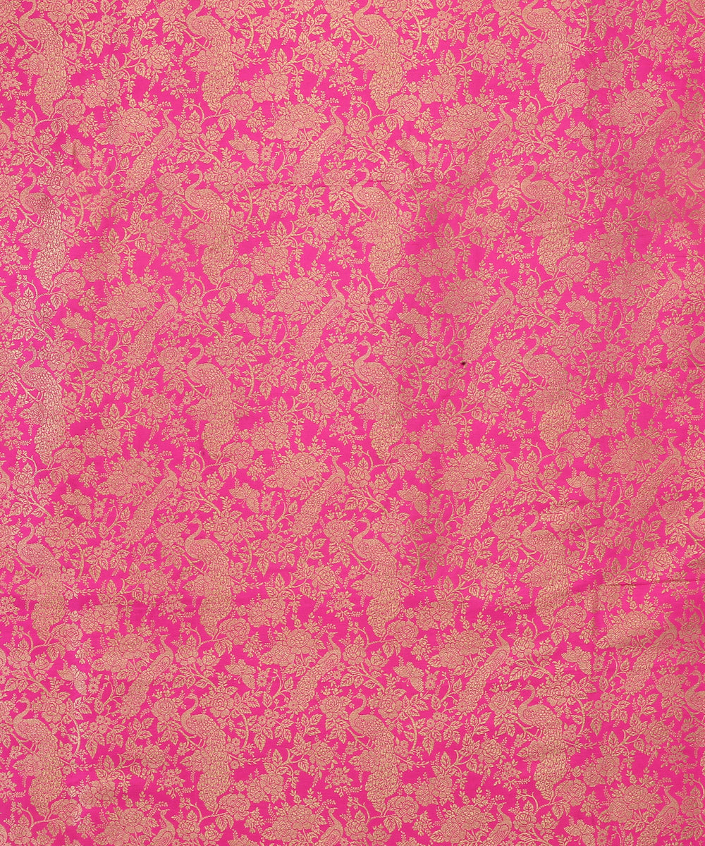 Handloom_Hot_Pink_Pure_Katan_Silk_Morbagh_Banarasi_Fabric_WeaverStory_02