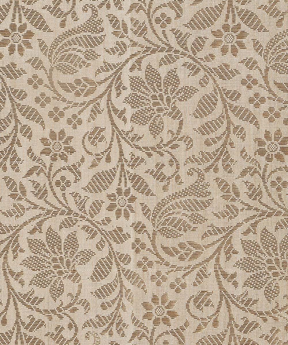 Handloom_Offwhite_Pure_Katan_Silk_Kimkhab_Banarasi_Fabric_With_Zari_Jaal_WeaverStory_03