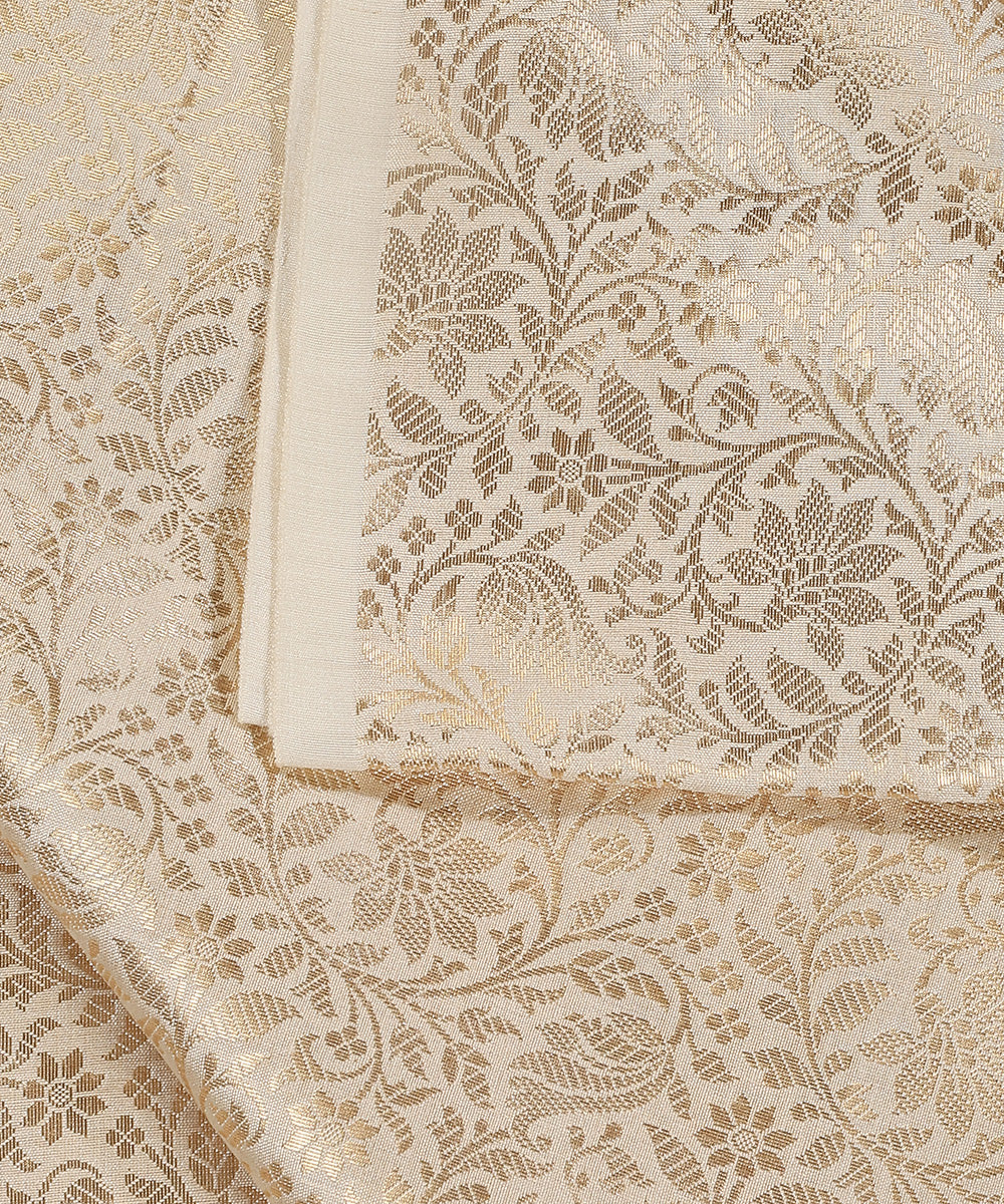 Handloom_Offwhite_Pure_Katan_Silk_Kimkhab_Banarasi_Fabric_With_Zari_Jaal_WeaverStory_04