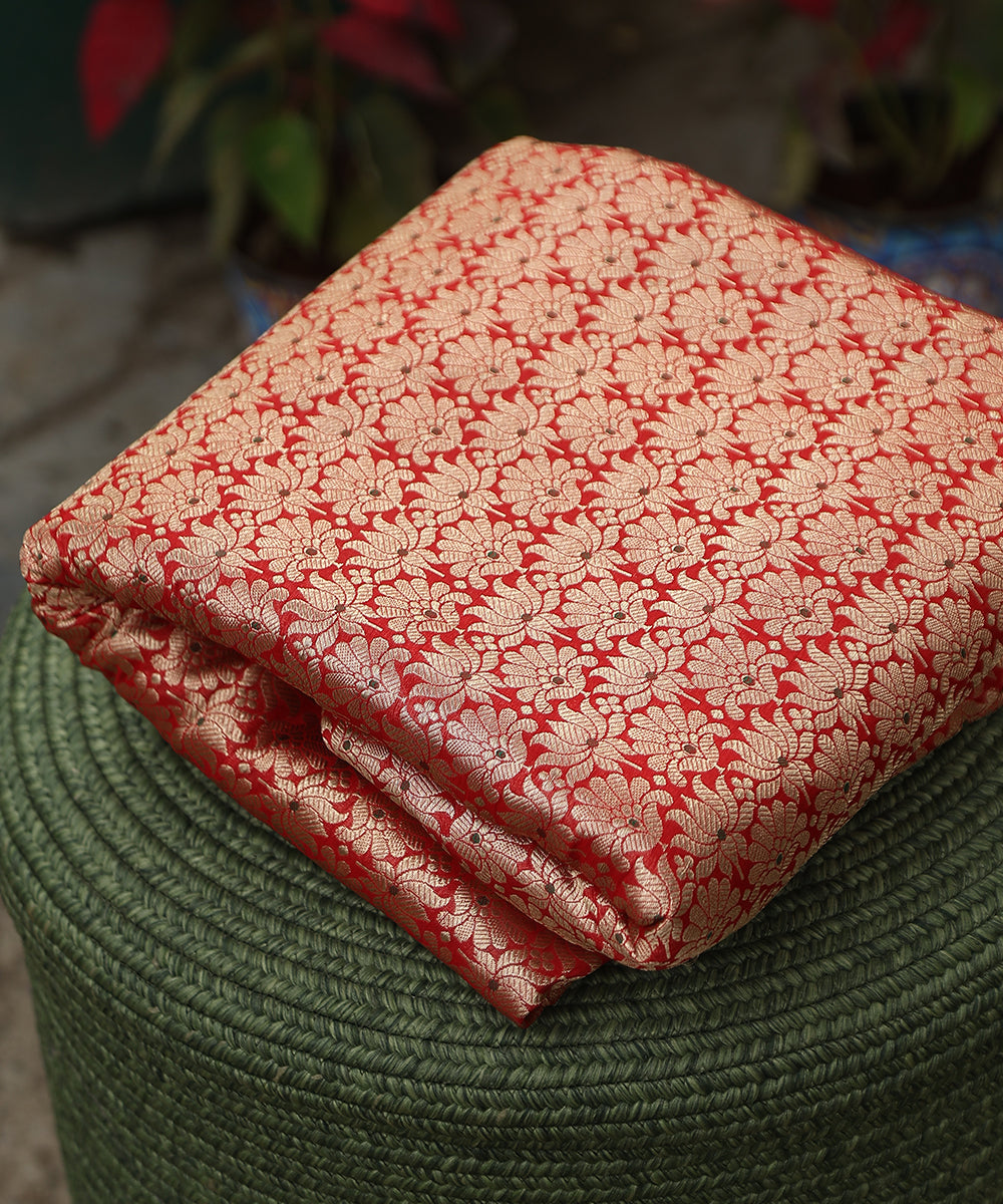 Red_Handloom_Pure_Katan_Silk_Kimkhab_Banarasi_Fabric_With_Lotus_Flowers_And_Meenakari_WeaverStory_01