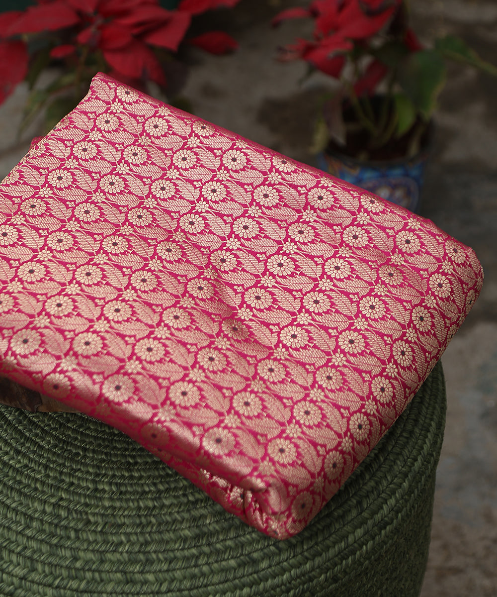 Handloom_Pink_Pure_Katan_Silk_Kimkhab_Banarasi_Fabric_With_Green_Meenakari_WeaverStory_01