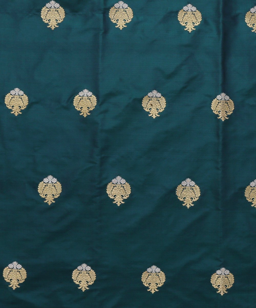 Handloom_Green_and_Purple_Dual_Tone_Kadhwa_Pure_Katan_Silk_Booti_Banarasi_Fabric_WeaverStory_02