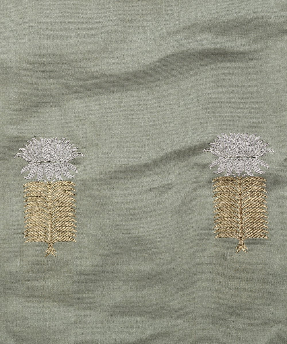 Pista_Green_Handloom_Kadhwa_Pure_Katan_Silk_Booti_Banarasi_Fabric_WeaverStory_03