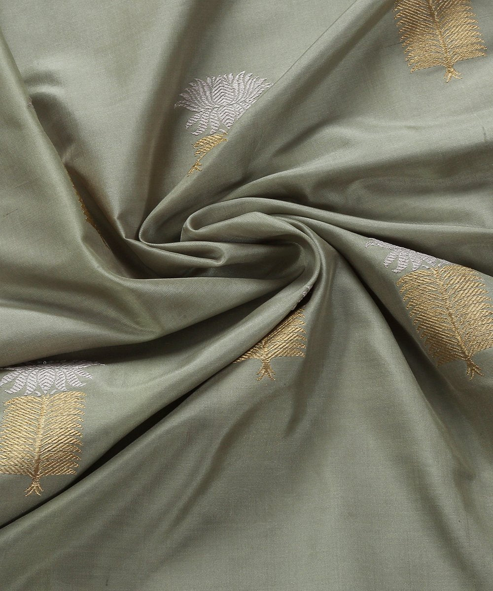 Pista_Green_Handloom_Kadhwa_Pure_Katan_Silk_Booti_Banarasi_Fabric_WeaverStory_05