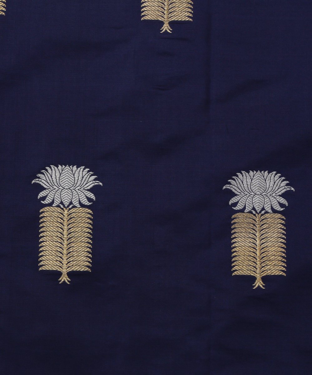 Handloom_Blue_Dual_Tone_Gold_and_Silver_Kadhwa_Booti_Banarasi_Fabric_WeaverStory_03