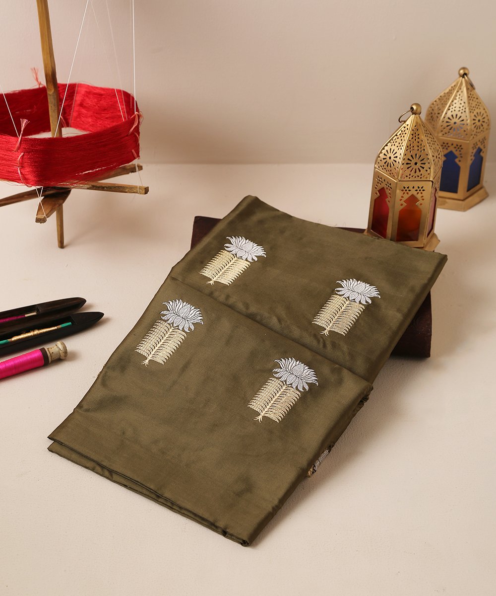 Olive_Handloom_Kadhwa_Pure_Katan_Silk_Banarasi_Fabric_with_Booti_Design_WeaverStory_01