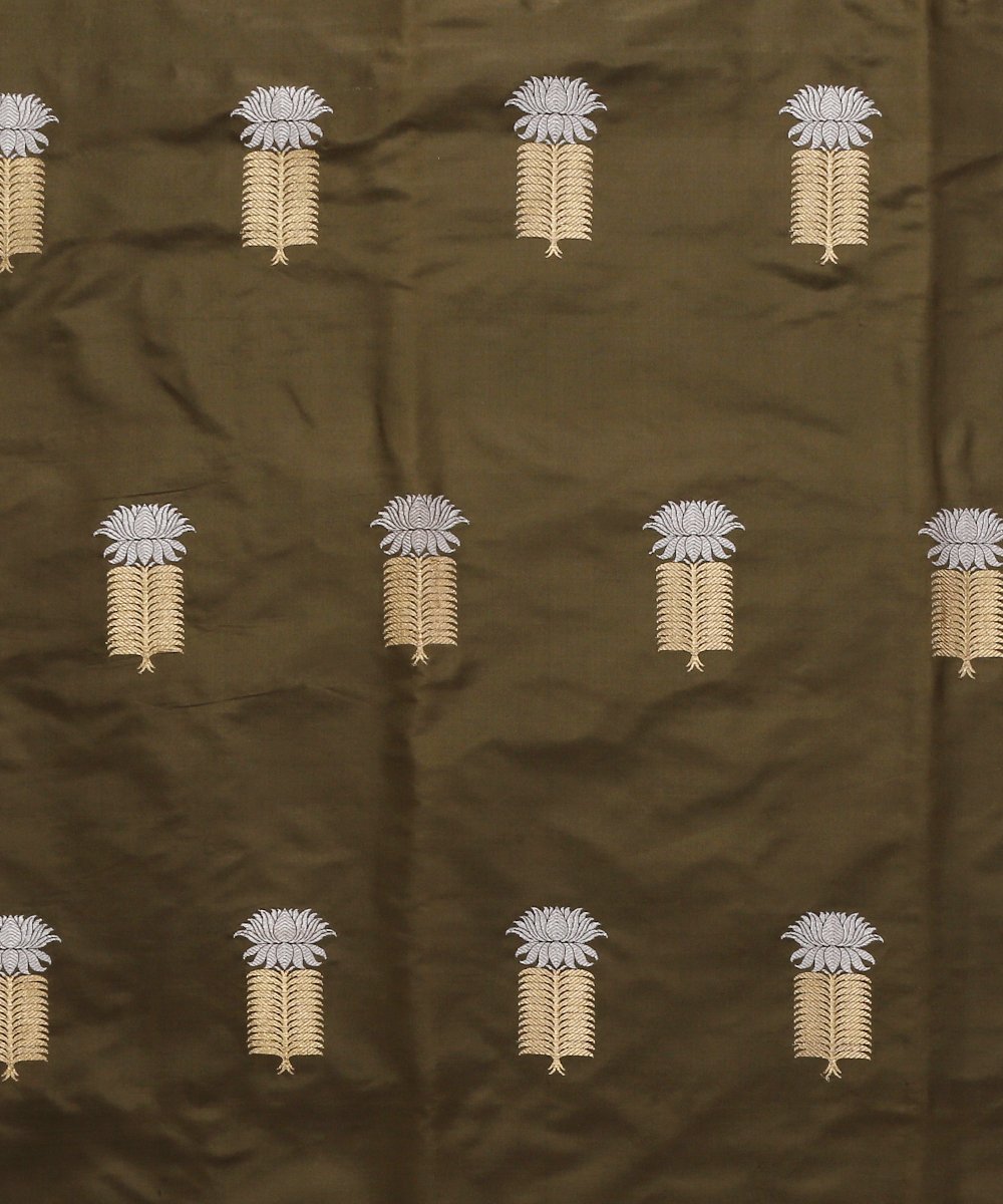 Olive_Handloom_Kadhwa_Pure_Katan_Silk_Banarasi_Fabric_with_Booti_Design_WeaverStory_02