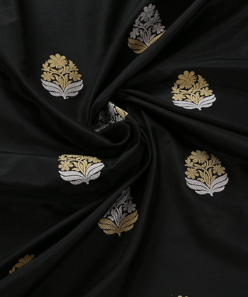 Black_Handloom_Pure_Katan_Silk_Kadhwa_Booti_Banarasi_Fabric_WeaverStory_05