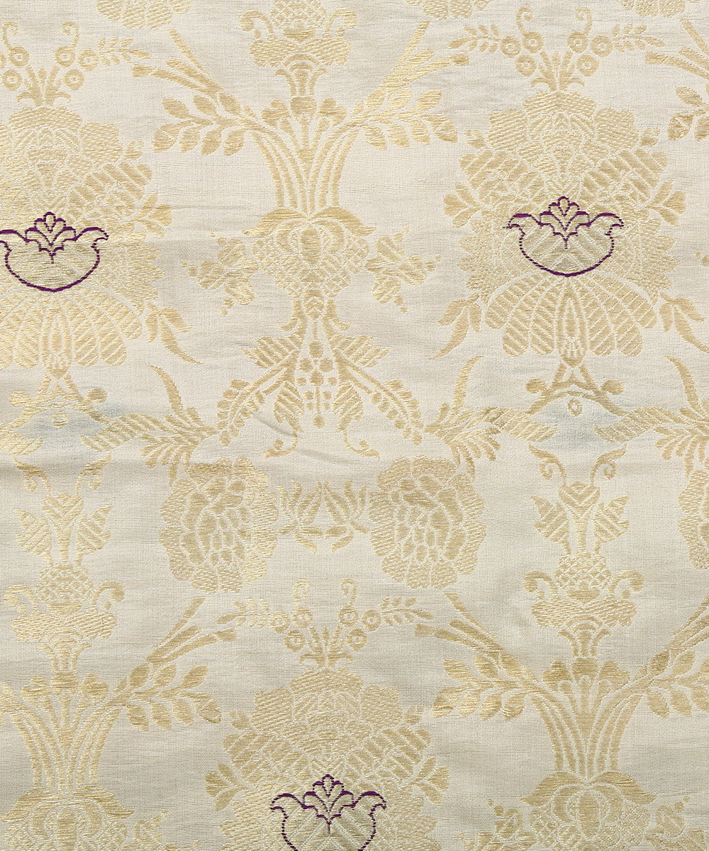 Offwhite_Handloom_Pure_Katan_Silk_Odhna_Jangla_Banarasi_Fabric_WeaverStory_03