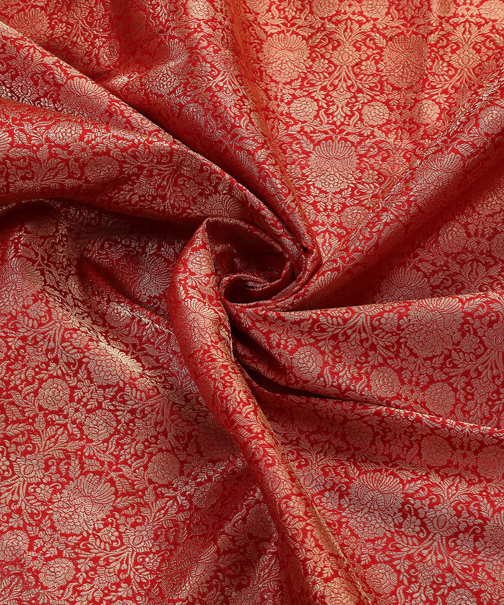 Red_Handloom_Kadhwa_Jangla_Maheen_Brocade_Kimkhab_Banarasi_Fabric_WeaverStory_05
