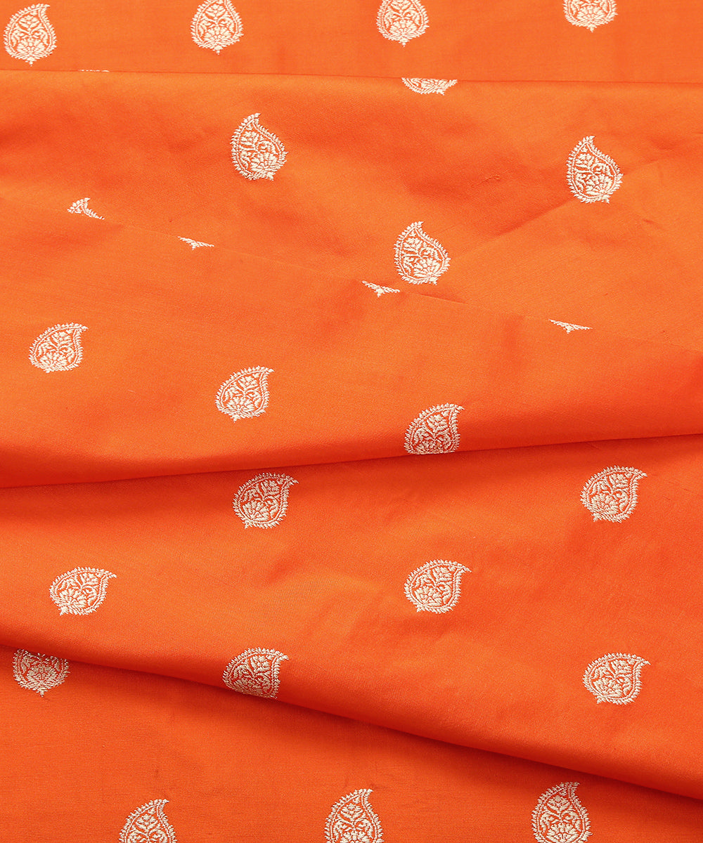 Handloom_Orange_Pure_Katan_Silk_Banarasi_Fabric_with_Paisley_Booti_WeaverStory_04