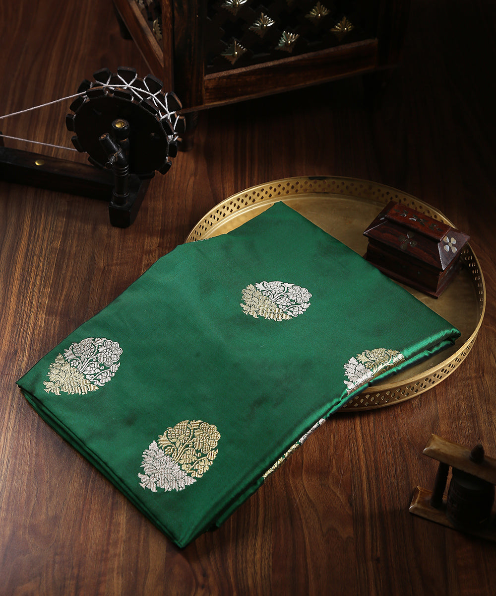 Green_Handloom_Pure_Katan_Silk_Kadhwa_Booti_Banarasi_Fabric_WeaverStory_01