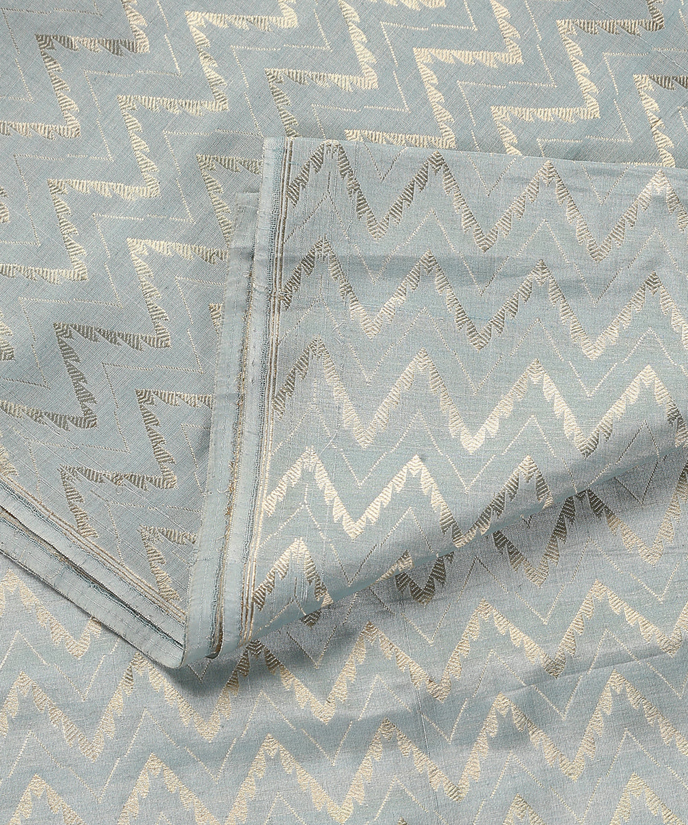 Handloom_Ice_Blue_Cotton_Silk_Brocade_Banarasi_Fabric_With_Zigzag_Jaal_WeaverStory_04