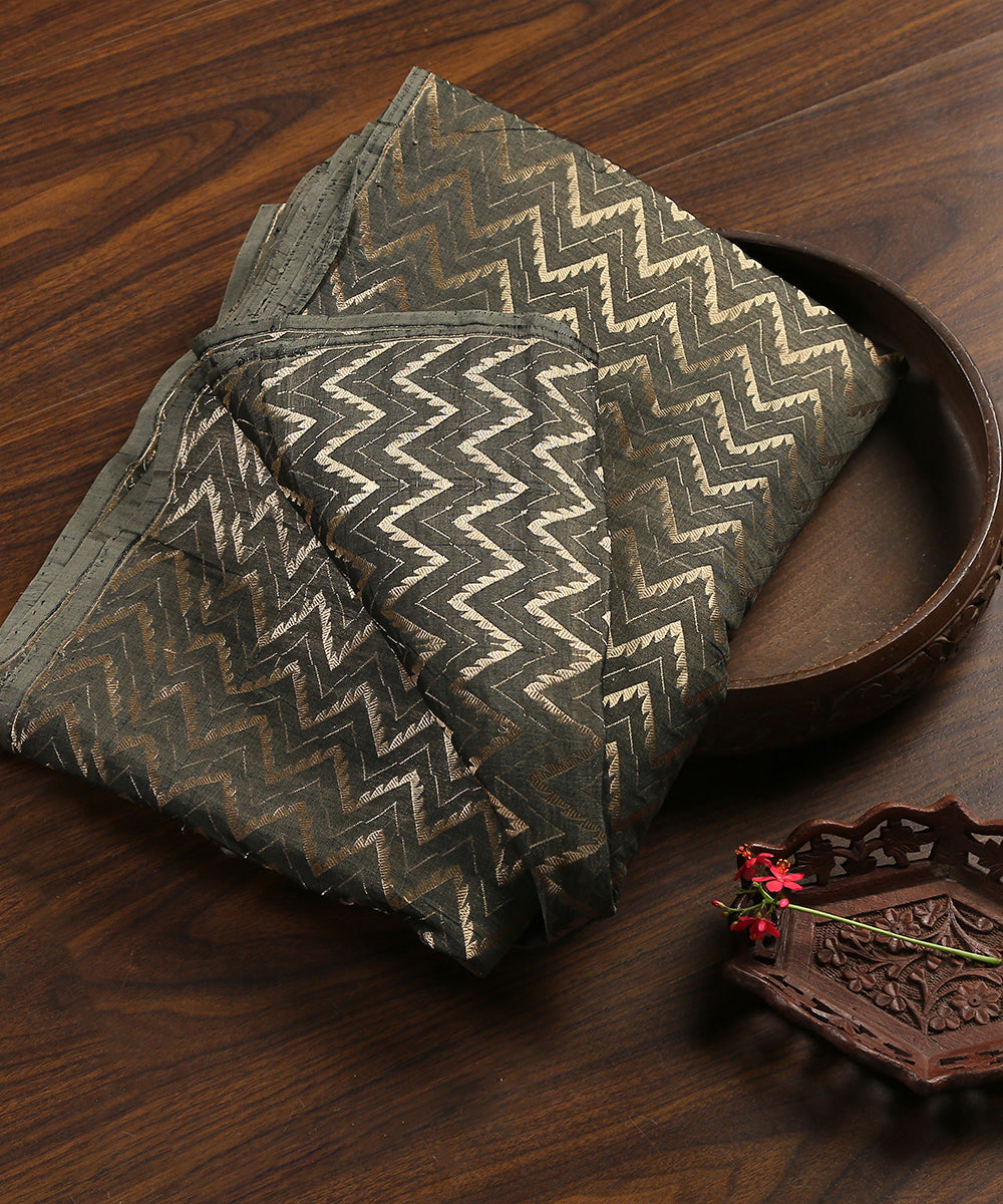 Olive_Handloom_Cotton_Silk_Brocade_Banarasi_Fabric_With_Zigzag_Zari_Jaal_WeaverStory_01