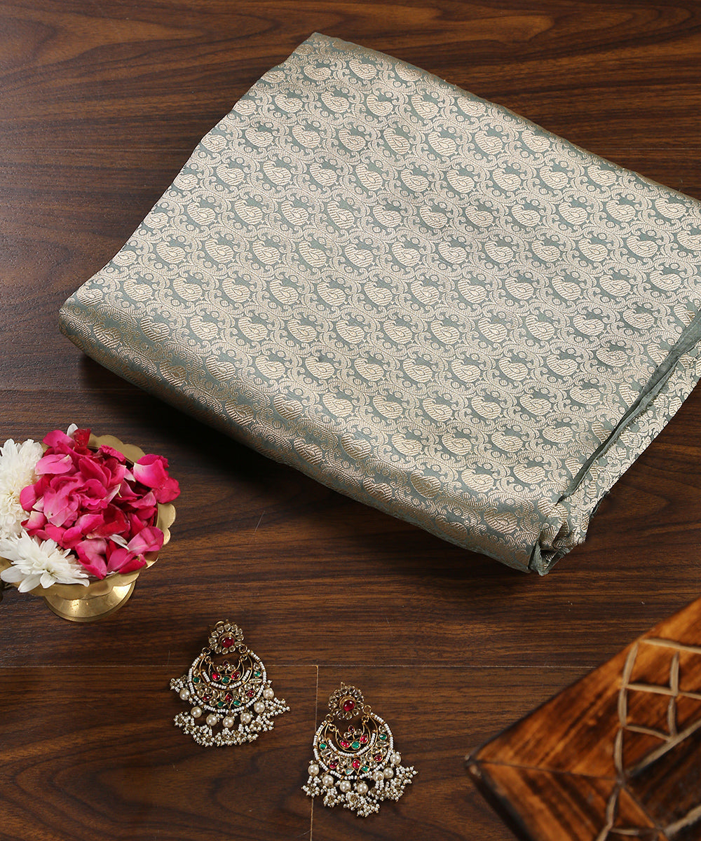Handloom_Green_Paisley_Pure_Katan_Silk_Brocade_Fabric_WeaverStory_01