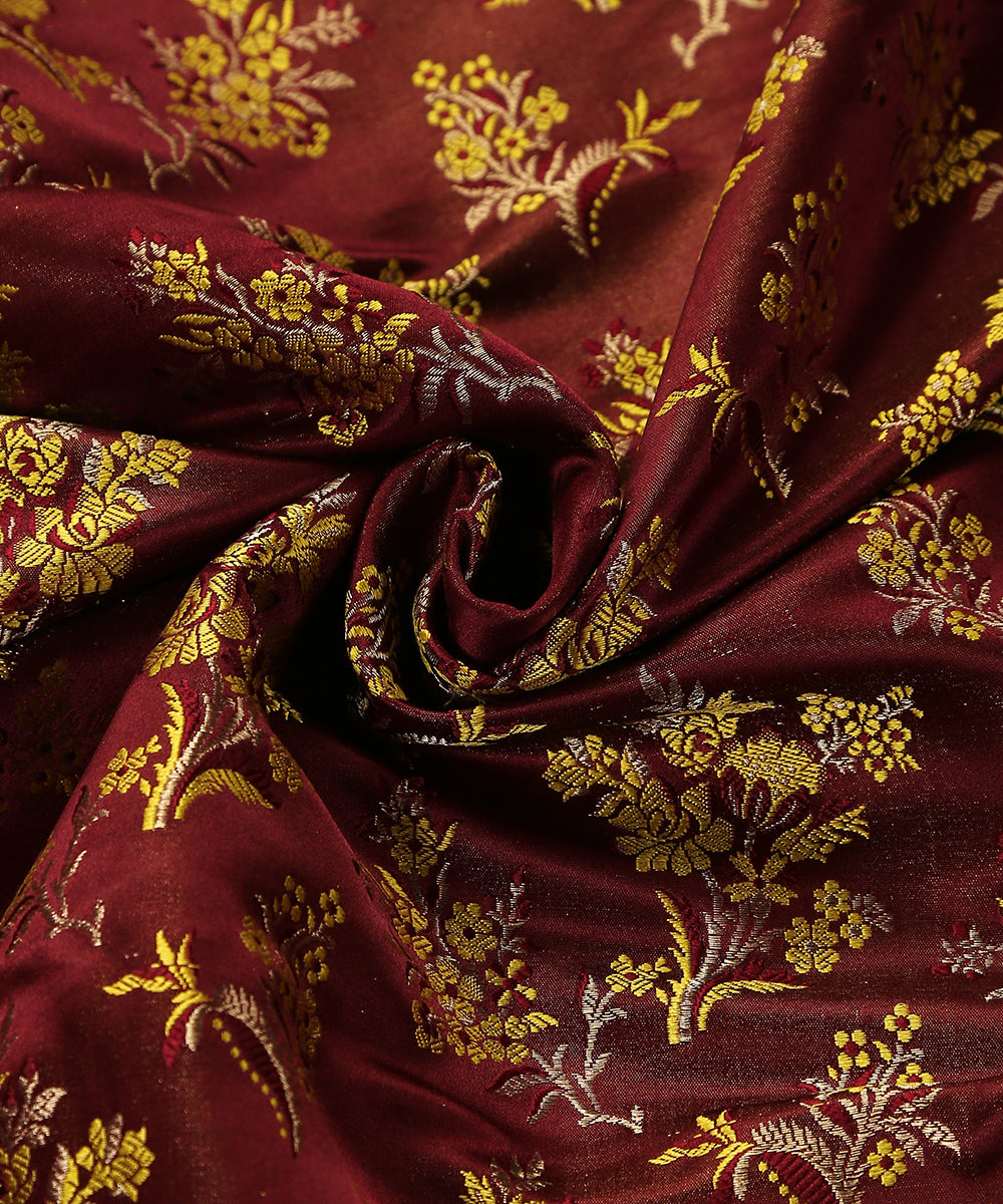 Handloom_Maroon_Jamawar_Brocade_Pure_Katan_Silk_Banarasi_Fabric_With_Meenakari_WeaverStory_05