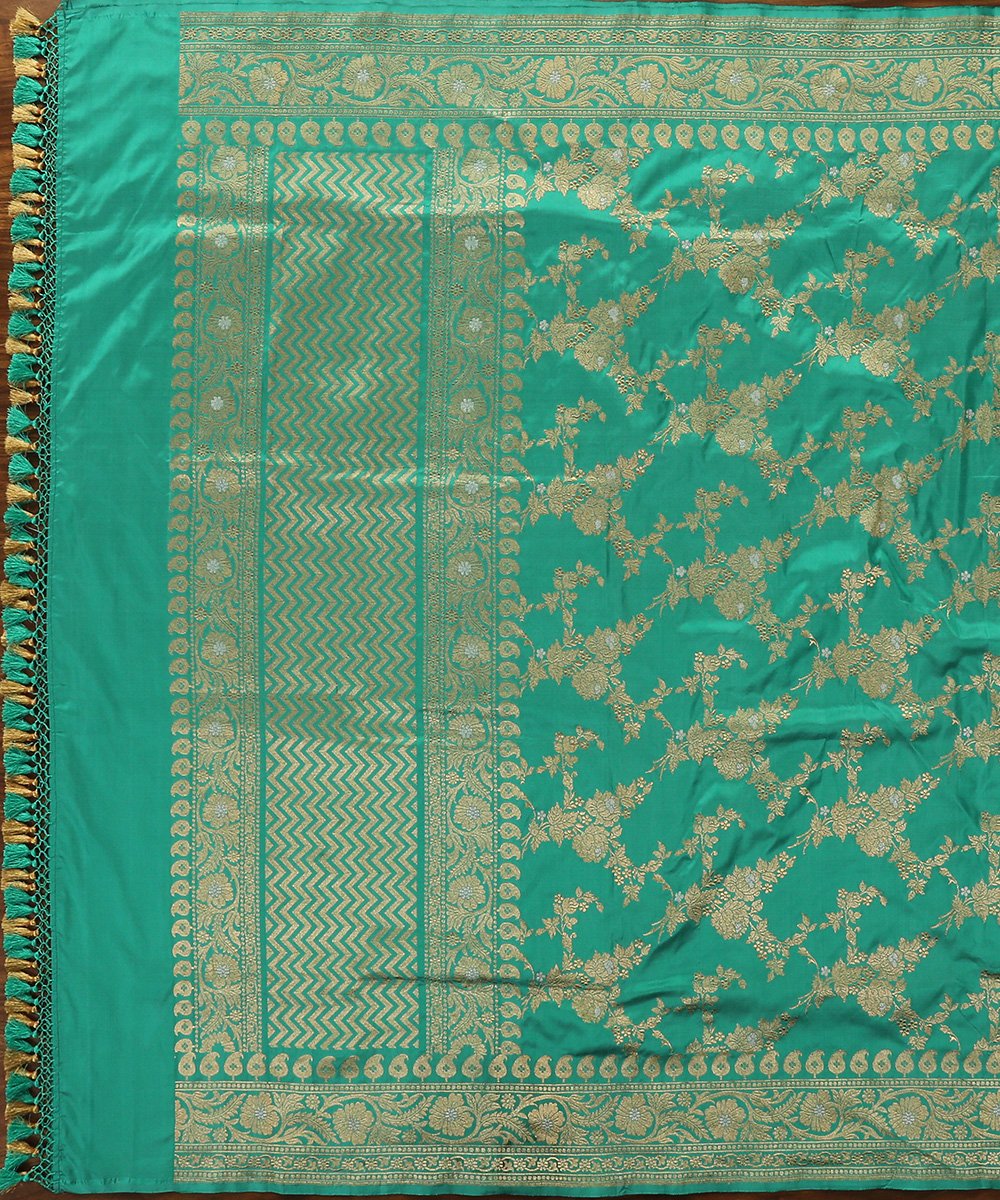 Firozi_Handloom_Kadhwa_Jangla_Banarasi_Dupatta_in_Katan_Silk_with_Lace_Border_WeaverStory_02