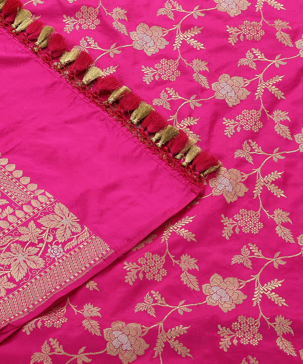 Fuschia_Pink_Handloom_Pure_Katan_Silk_Kadhwa_Jangla_Banarasi_Dupatta_WeaverStory_05