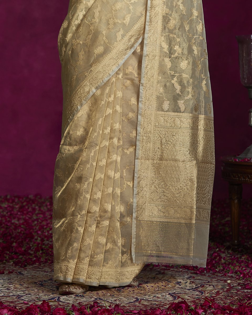 Gold_Handloom_Banarasi_Tissue_Kadhwa_Jangla_Saree_WeaverStory_04