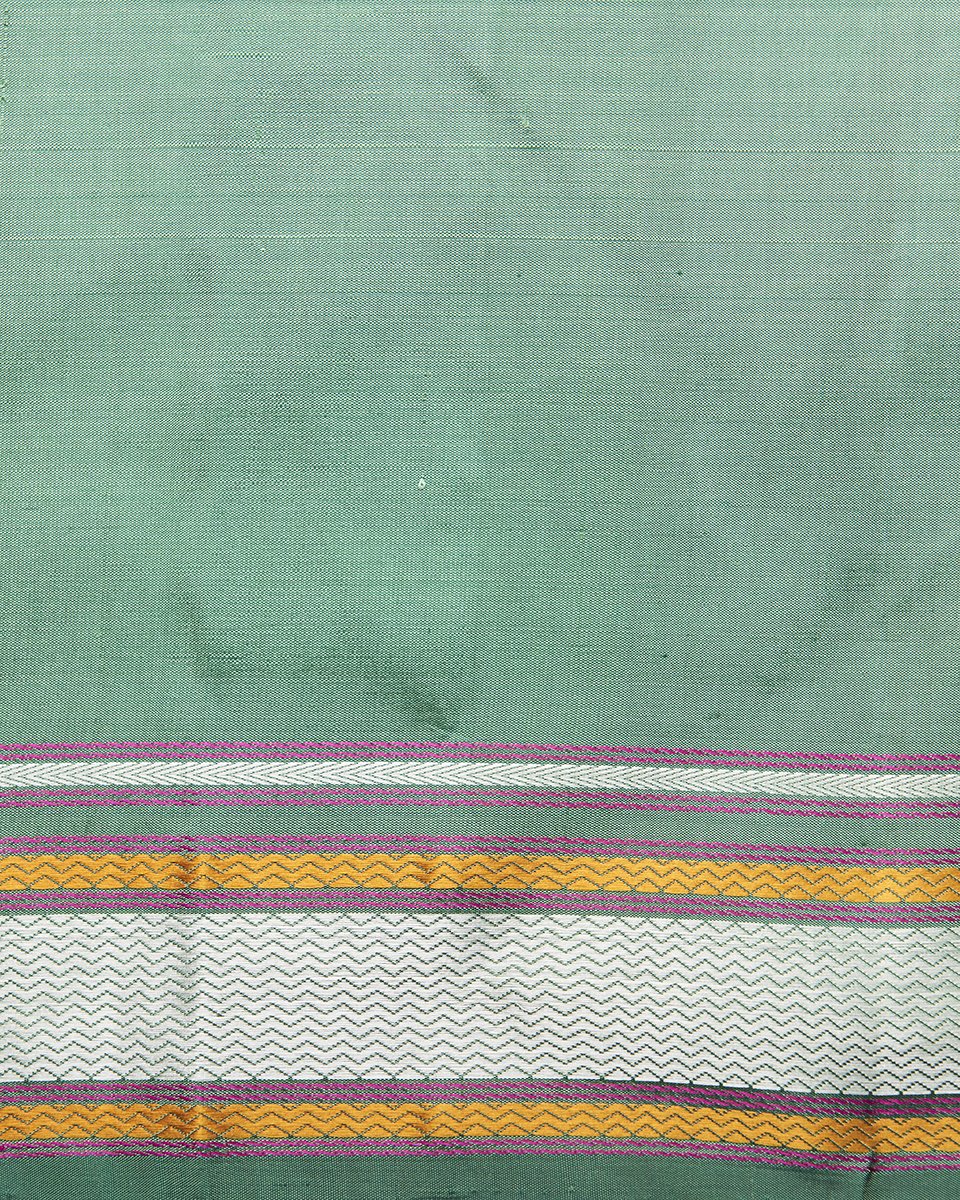 Green_Handloom_Checks_Kanjivaram_Silk_Saree_With_Plain_Border_WeaverStory_05