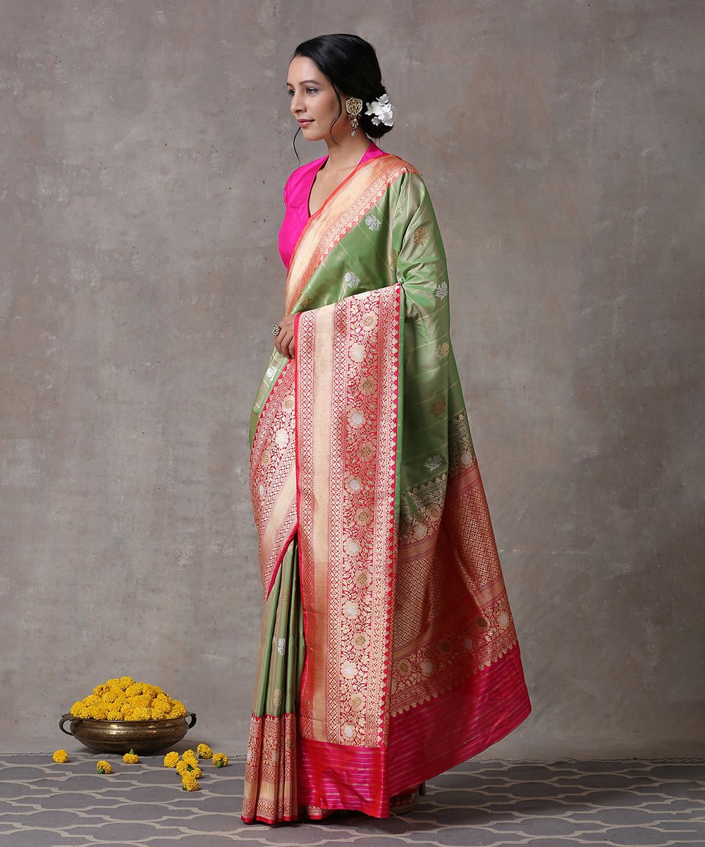 Green_Handloom_Pure_Katan_Silk_Banarasi_Saree_With_Pink_Kadhiyal_Border_WeaverStory_02