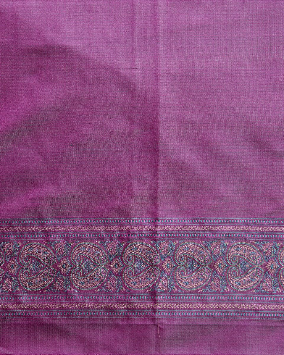 Green_Handloom_Reshmi_Pure_Katan_Silk_Tanchoi_Banarasi_Saree_With_Pink_Border_WeaverStory_05