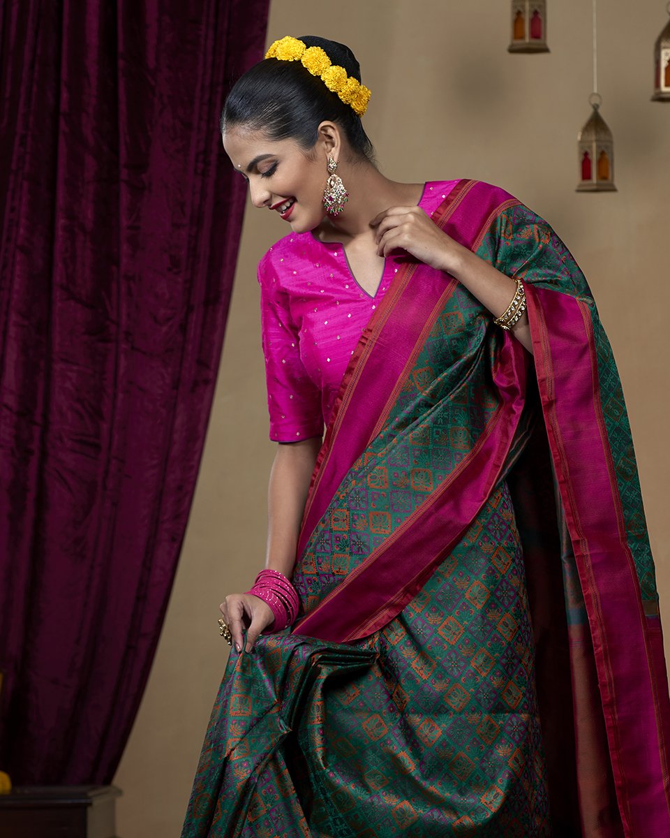 Green_Pashmina_Handloom_Pure_Katan_Silk_Jamawar_Banarasi_Saree_With_Mustard_And_Purple_Meenakari_And_Purple_Border_WeaverStory_01