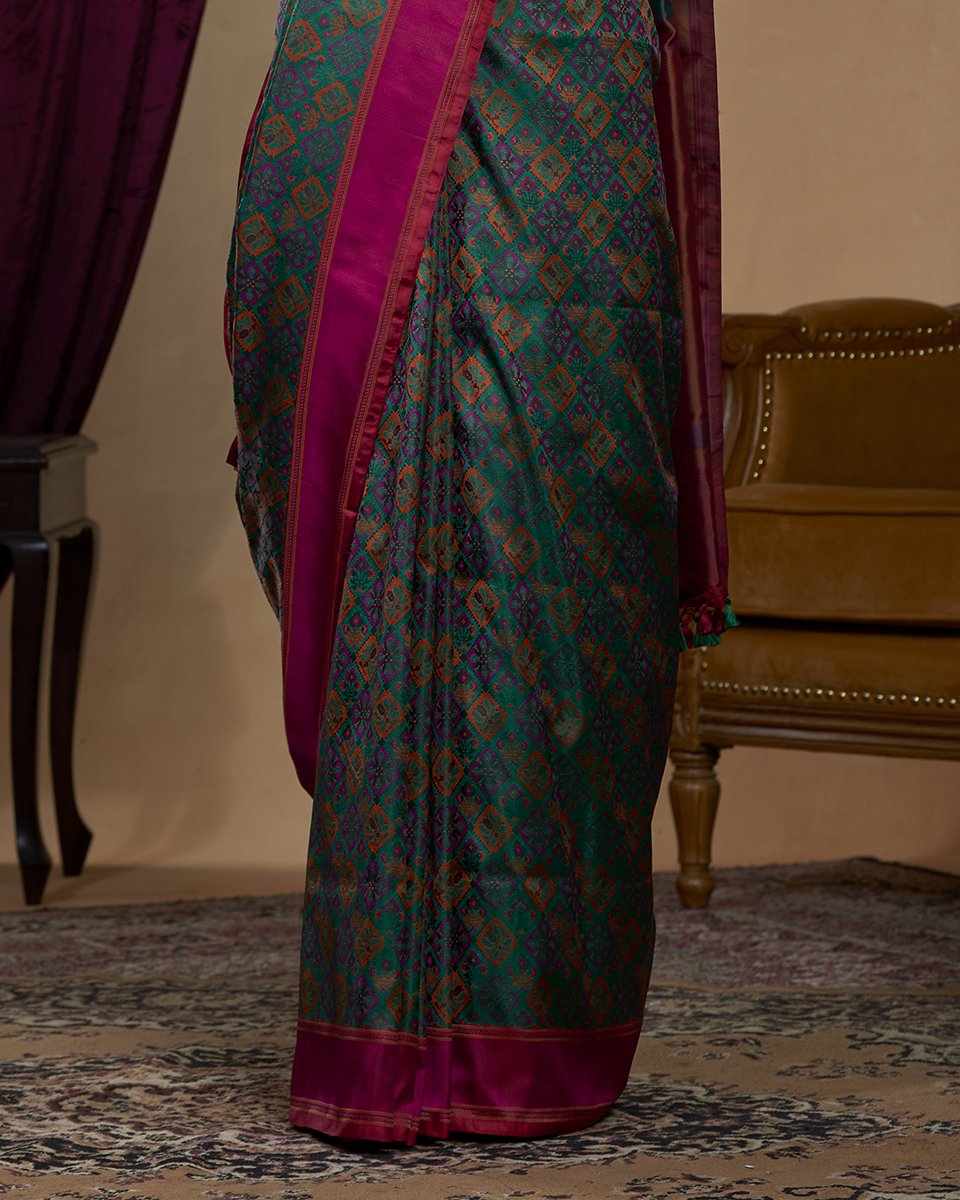 Green_Pashmina_Handloom_Pure_Katan_Silk_Jamawar_Banarasi_Saree_With_Mustard_And_Purple_Meenakari_And_Purple_Border_WeaverStory_04