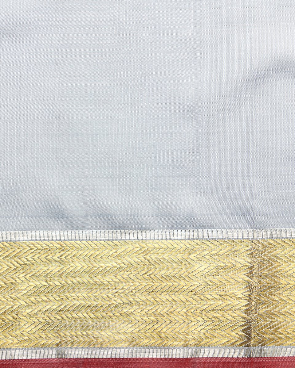 Grey_Handloom_Kanjivaram_Silk_Saree_With_Gold_Booti_WeaverStory_05