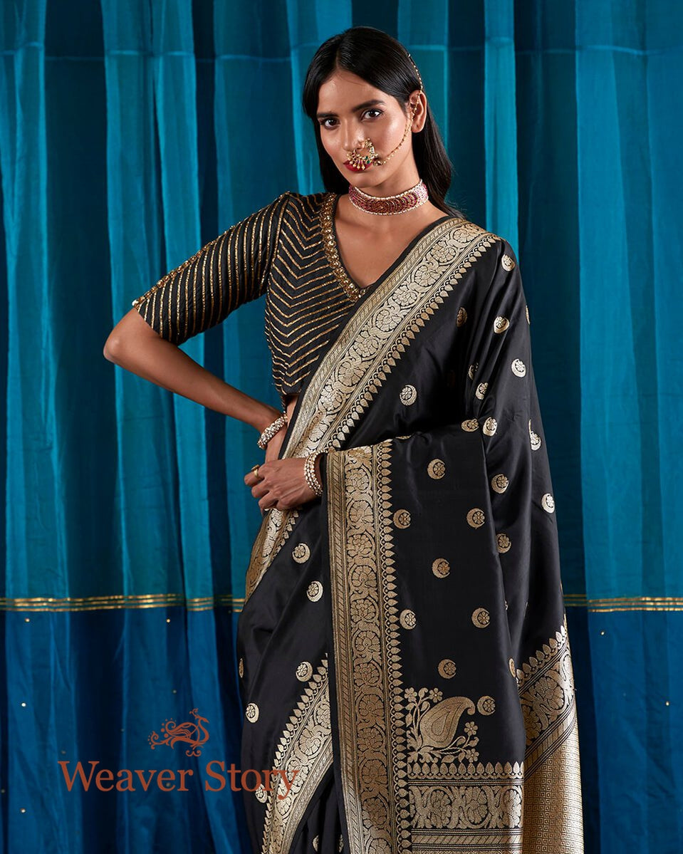 Black_Banarasi_Handloom_Saree_with_Kadhwa_Booti_and_Paisley_Motifs_On_Pallu_WeaverStory_01