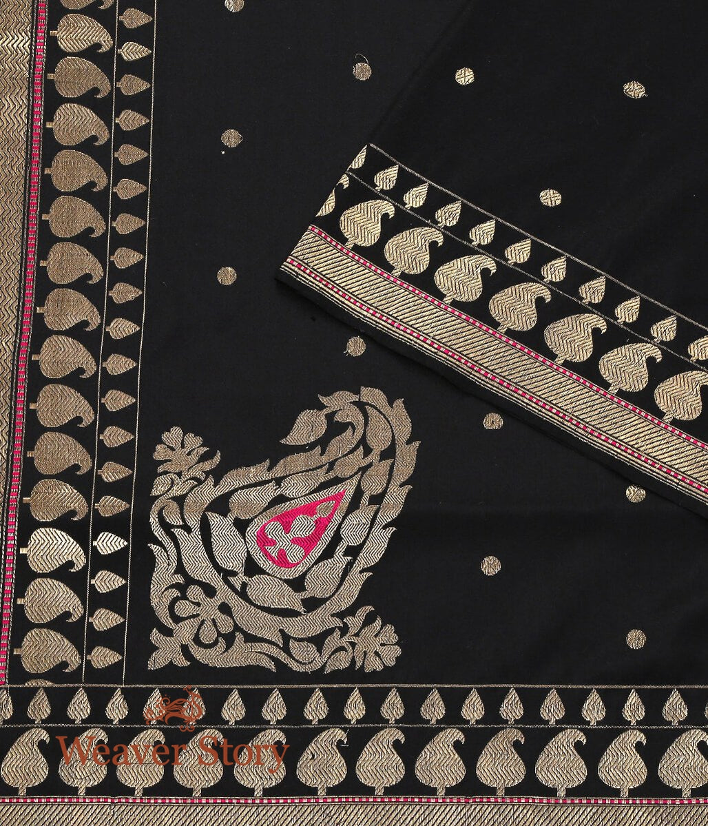 Handloom_Black_Banarasi_Kadhwa_Booti_Dupatta_with_Konia_WeaverStory_04