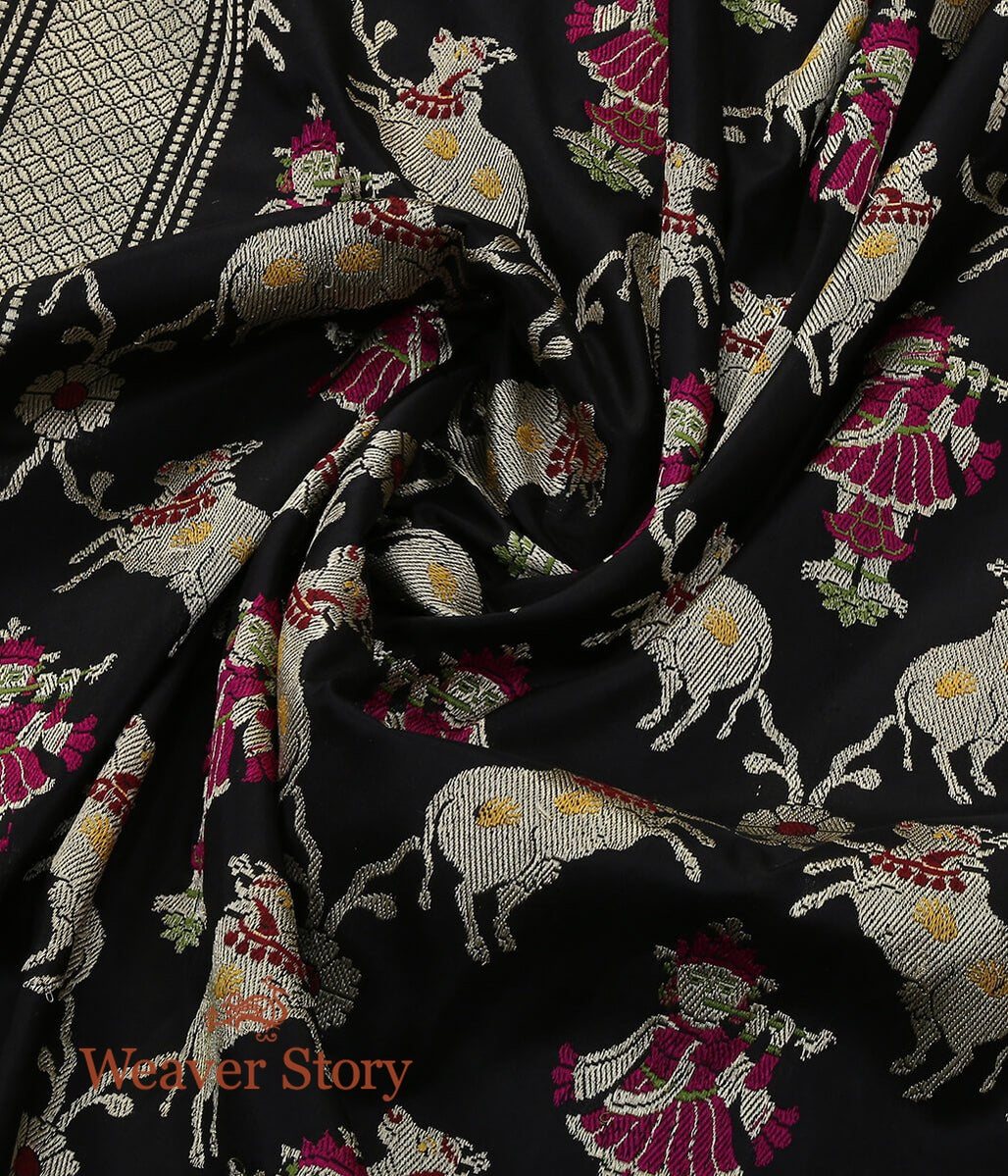 Handloom_Black_Banarasi_Katan_Silk_Dupatta_with_Pichwai_Woven_Motifs_WeaverStory_05