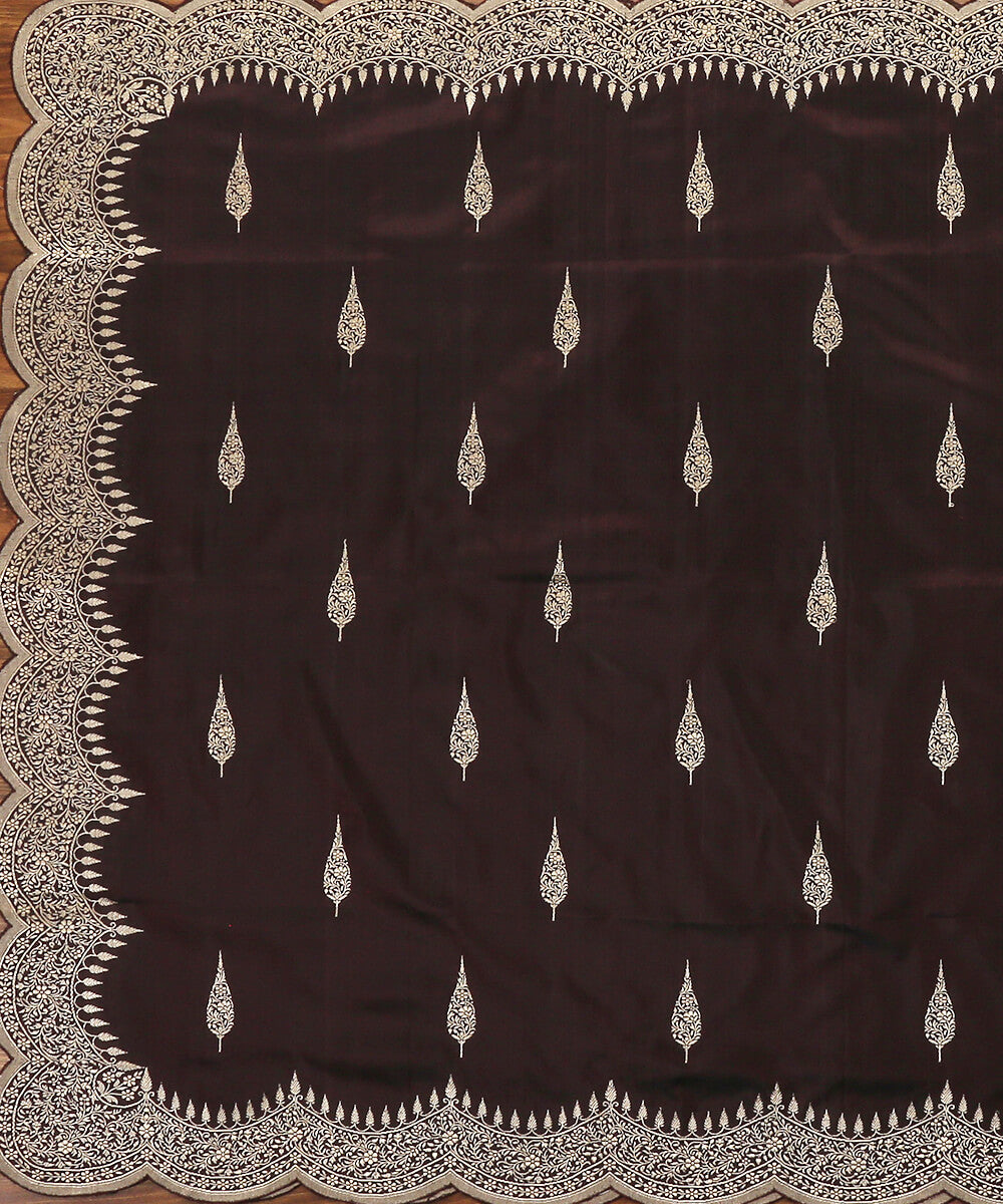 Handloom_Brown_Pure_Katan_Silk_Banarasi_Dupatta_with_Scalloped_Borders_WeaverStory_02