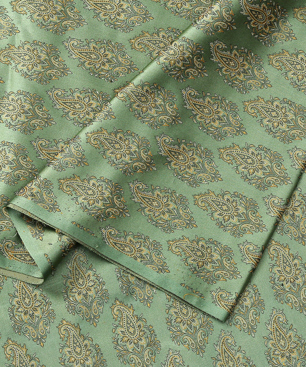 Handloom_Green_Pure_Silk_Banarasi_Jamawar_Fabric_WeaverStory_04