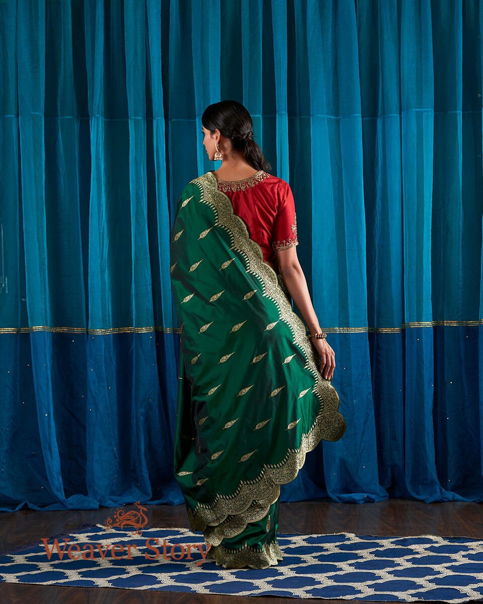 Handloom_Green_Scalloped_Border_Banarasi_Silk_Saree_with_a_Maroon_Blouse_WeaverStory_03