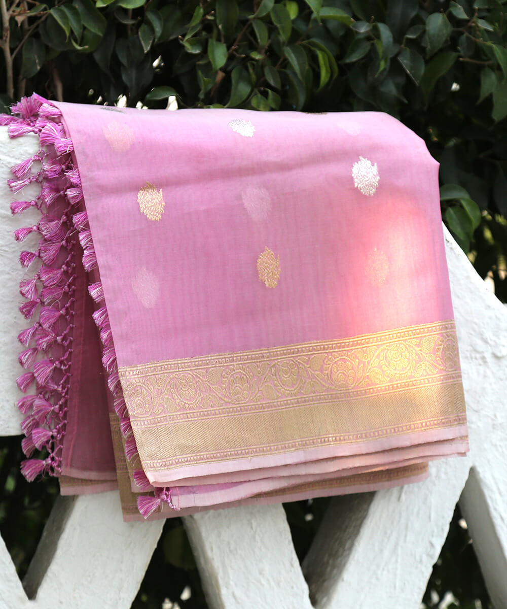 Handloom_Lavender_Organza_Silk_Banarasi_Dupatta_with_Kadhwa_Booti_WeaverStory_01