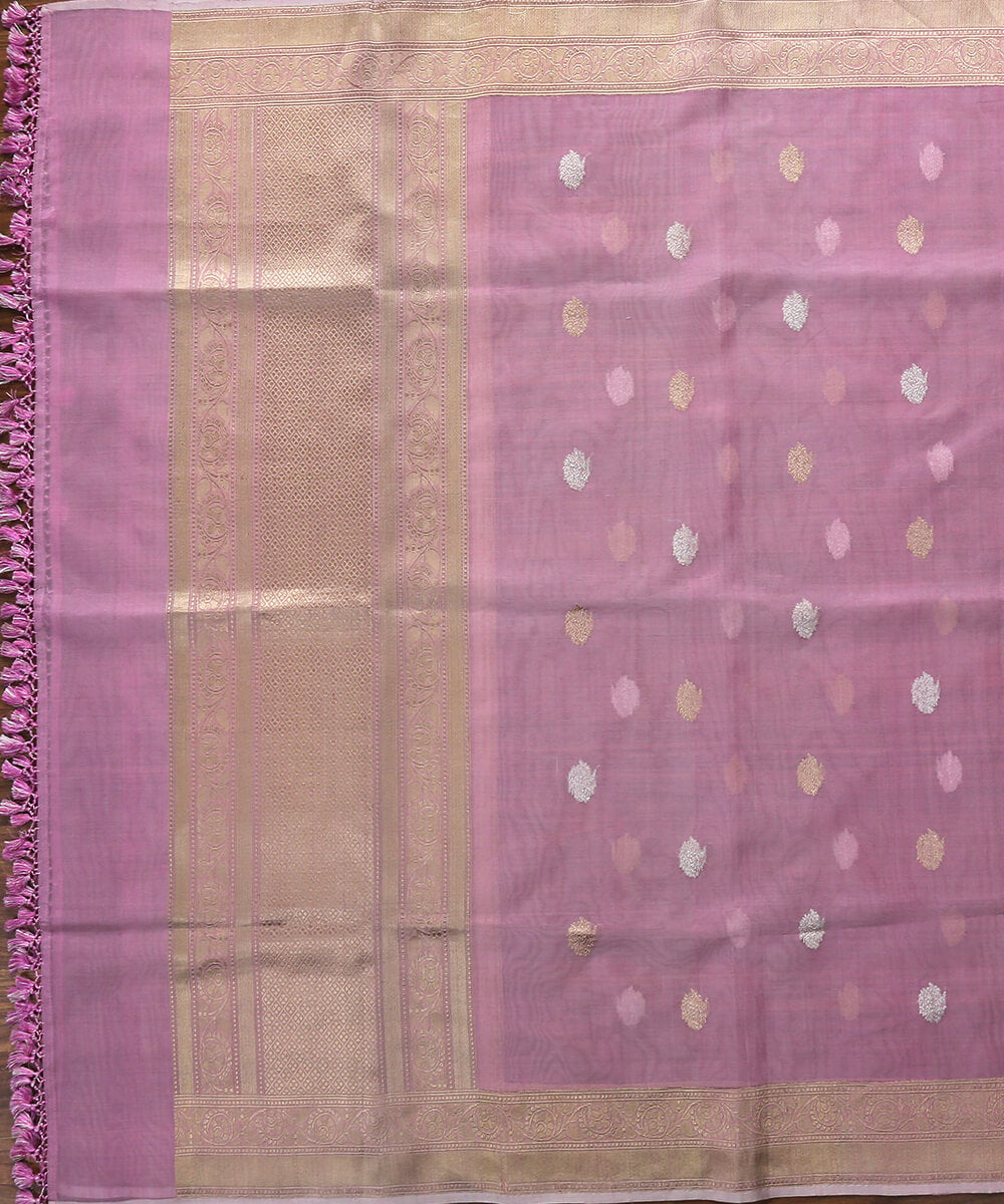 Handloom_Lavender_Organza_Silk_Banarasi_Dupatta_with_Kadhwa_Booti_WeaverStory_02
