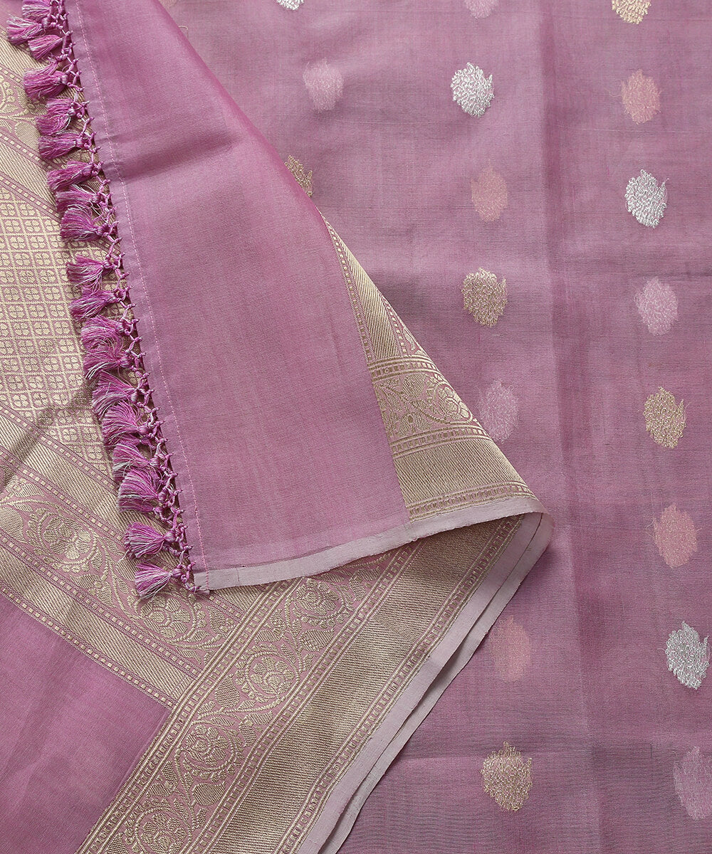 Handloom_Lavender_Organza_Silk_Banarasi_Dupatta_with_Kadhwa_Booti_WeaverStory_04