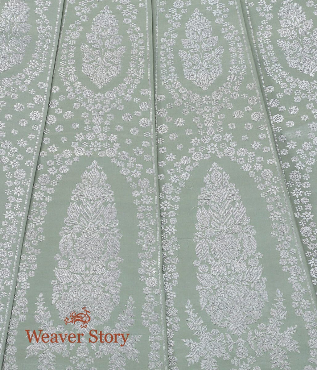 Handloom_Light_Green_Pure_Satin_Silk_Banarasi_Lehenga_WeaverStory_04