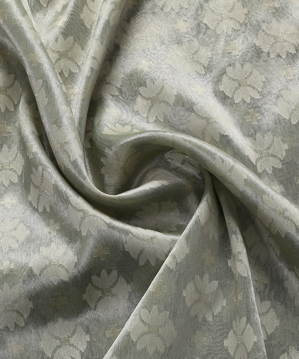 Handloom_Light_Green_Banarasi_Tissue_Patola_Dupatta_with_Gold_and_Silver_Zari_WeaverStory_06