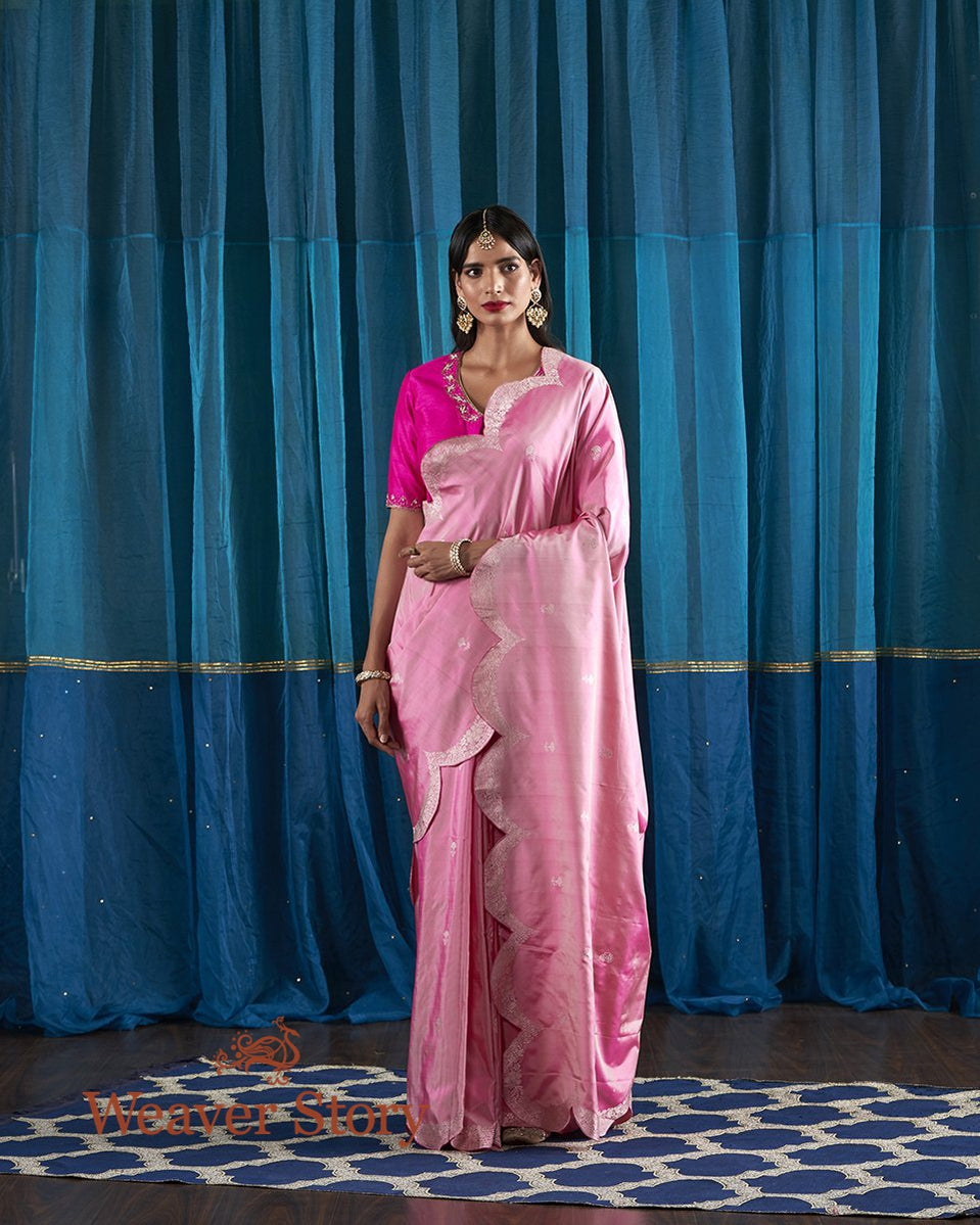 Handloom_Light_Pink_Dual_Tone_Banarasi_Silk_Saree_with_Scalloped_Borders_WeaverStory_02