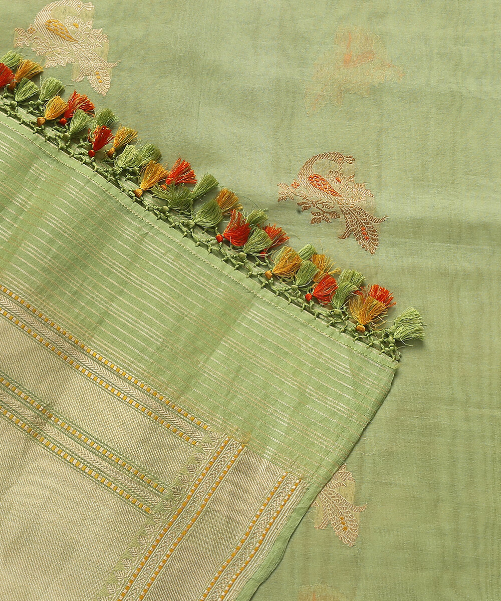 Handloom_Lime_Green_Banarasi_Organza_Dupatta_with_Peacock_Motifs_WeaverStory_04