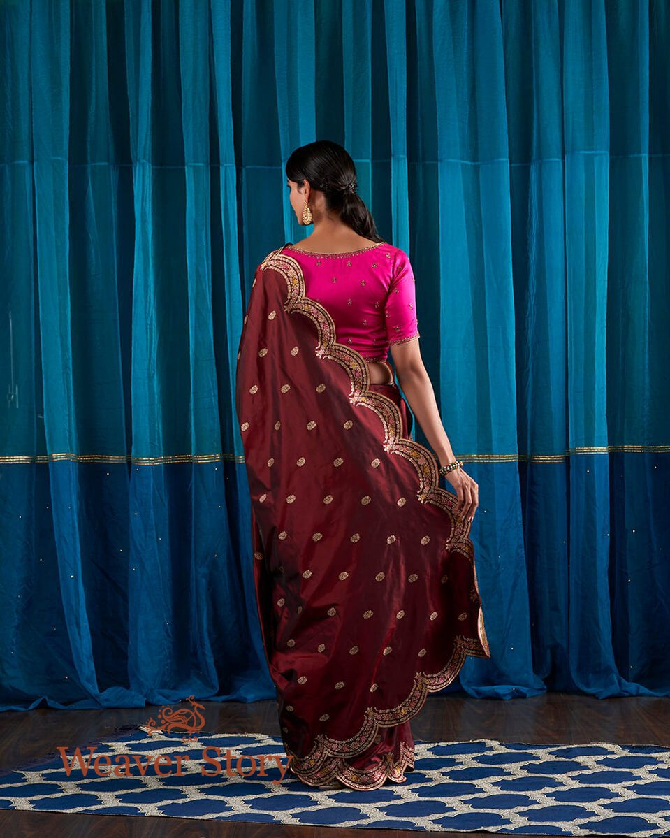 Handloom_Maroon_and_Black_Dual_Tone_Banarasi_Silk_Saree_with_Scalloped_Meenakari_Borders_WeaverStory_03