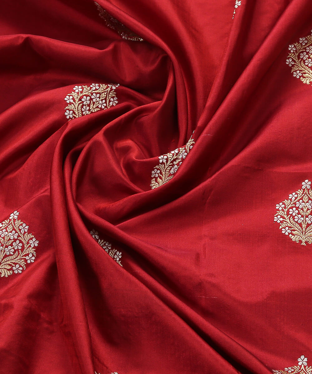 Handloom_Maroon_Pure_Katan_Silk_Banarasi_Dupatta_with_Mughal_Booti_WeaverStory_05